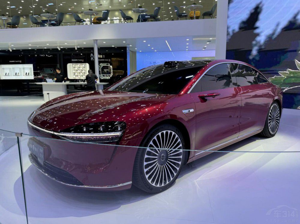 北京車(chē)展高端車(chē),預(yù)算低于 50萬(wàn)就別看了 北京車(chē)展高端車(chē),預(yù)算低于 50萬(wàn)就別看了