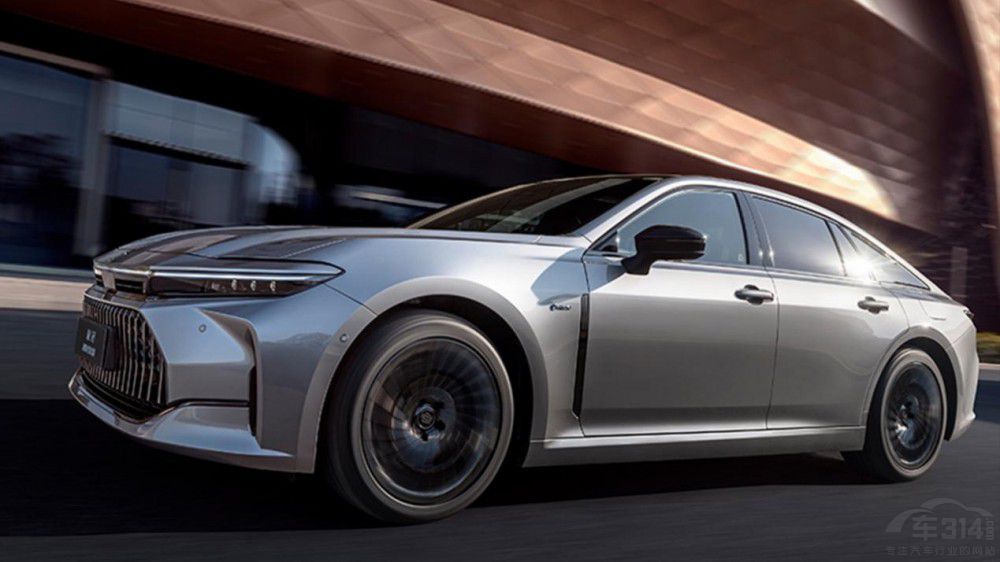 原裝進口皇冠耀世而來 指導價29.9萬元起 原裝進口皇冠耀世而來 指導價29.9萬元起