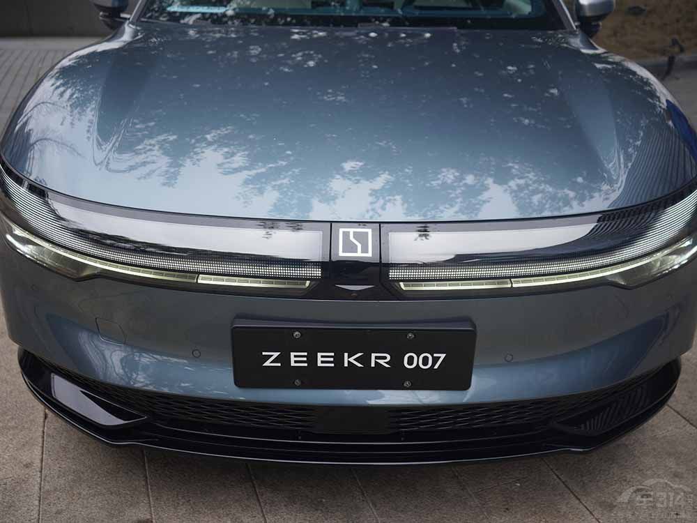 極氪007對(duì)比極狐阿爾法S5 極氪007對(duì)比極狐阿爾法S5