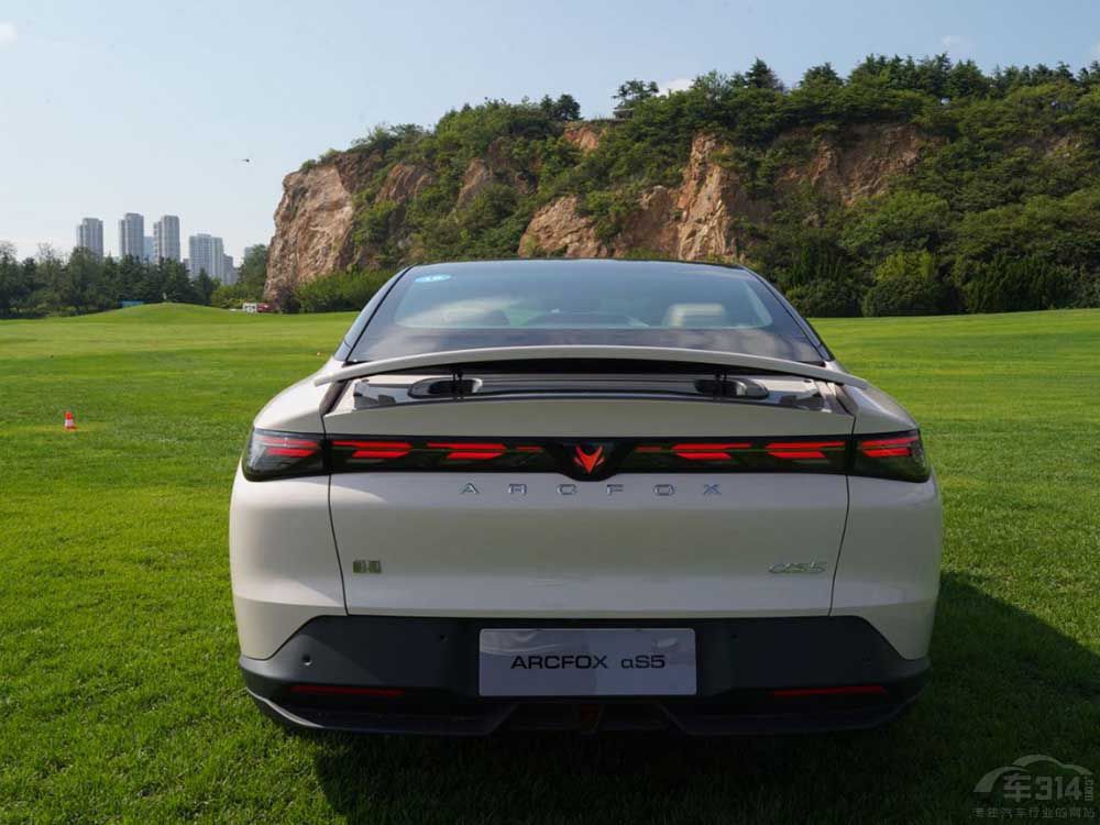 盤點(diǎn)20萬(wàn)內(nèi)“智駕”屬性爆棚的車型解放雙手 盤點(diǎn)20萬(wàn)內(nèi)“智駕”屬性爆棚的車型解放雙手