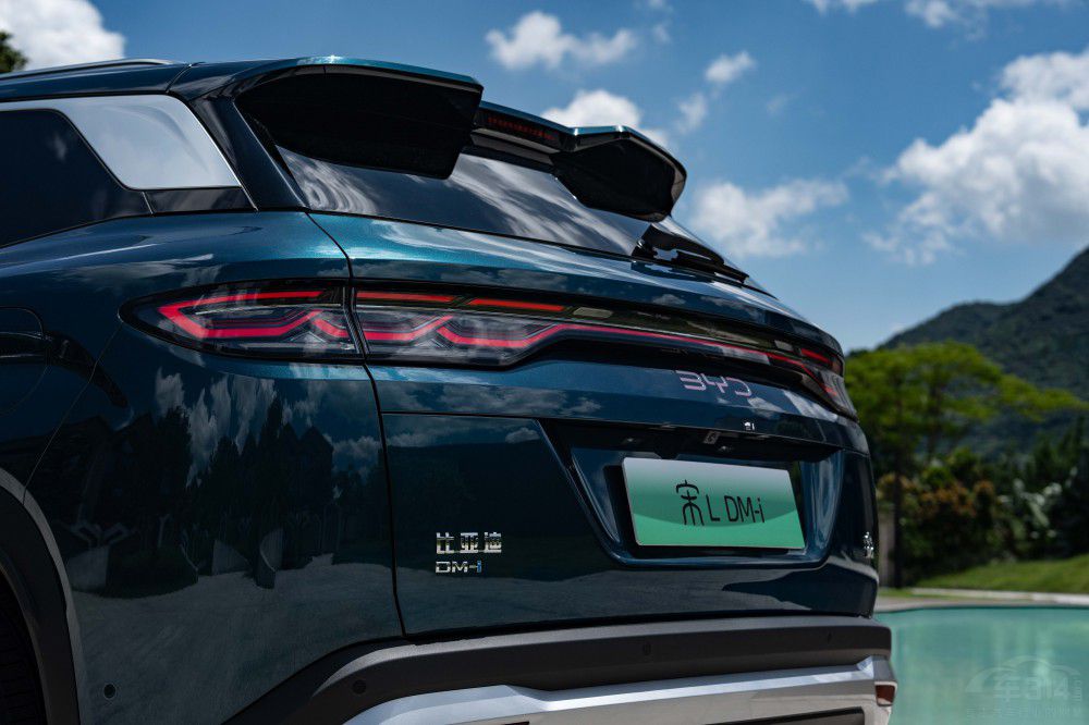 ȁL DM-iI(lng)7SUV 