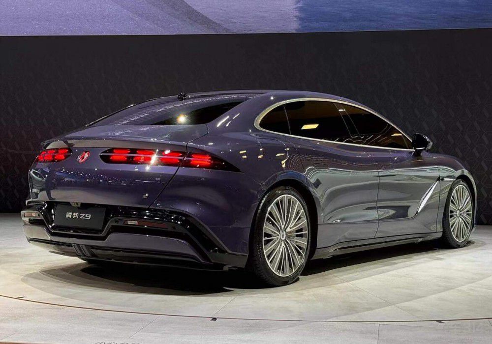 成都車展最霸氣的3款新車都挺貴狂人必備 成都車展最霸氣的3款新車都挺貴狂人必備