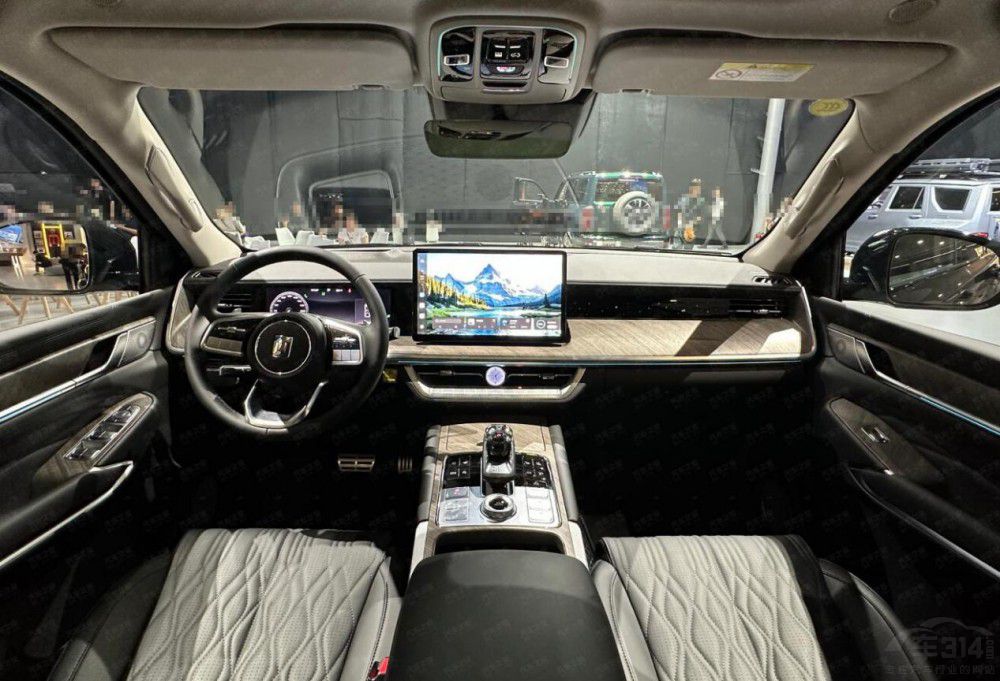 成都車展最霸氣的3款新車都挺貴狂人必備 成都車展最霸氣的3款新車都挺貴狂人必備