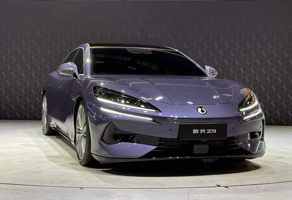 成都車展最霸氣的3款新車都挺貴狂人必備 成都車展最霸氣的3款新車都挺貴狂人必備