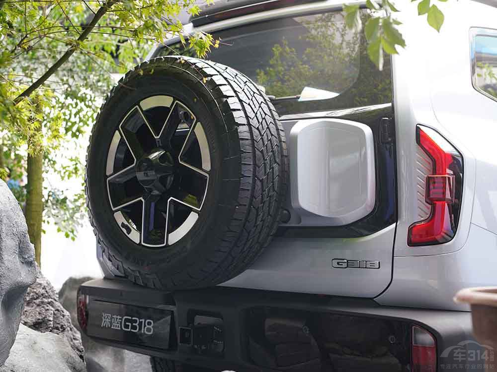 國(guó)慶戶外越野 選深藍(lán)G318還是豐田漢蘭達(dá) 國(guó)慶戶外越野 選深藍(lán)G318還是豐田漢蘭達(dá)
