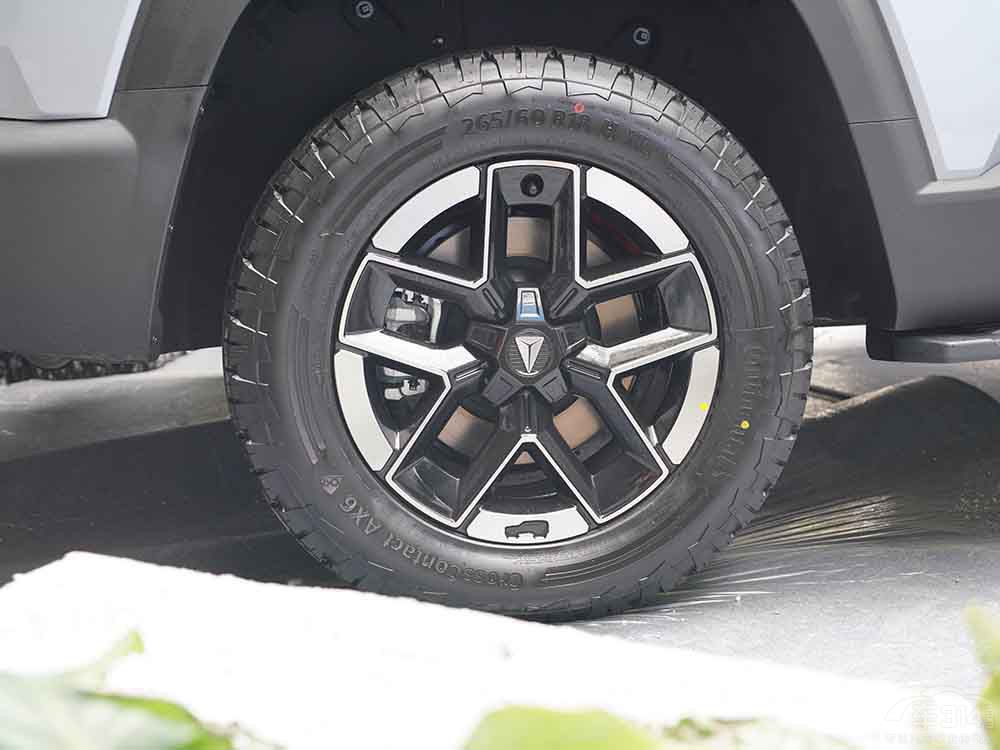 國(guó)慶戶外越野 選深藍(lán)G318還是豐田漢蘭達(dá) 國(guó)慶戶外越野 選深藍(lán)G318還是豐田漢蘭達(dá)