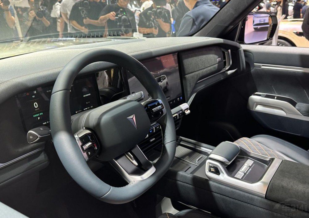 ۃr(ji)20fдSUV Iٍ