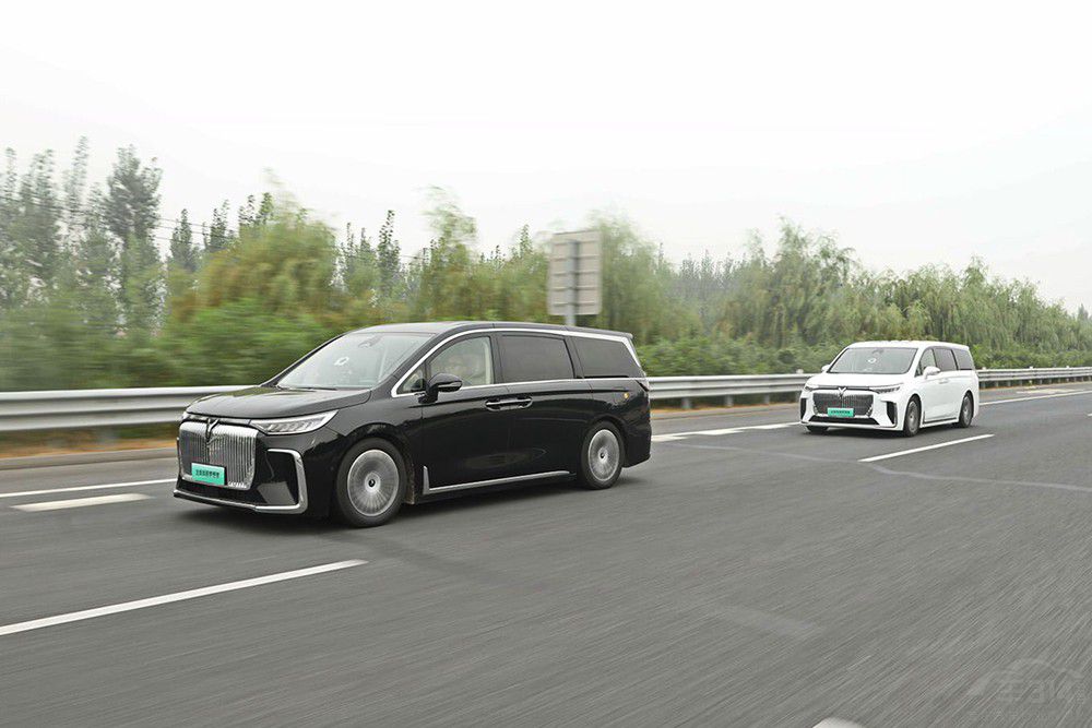 滿電續(xù)航突破1400公里 嵐圖夢(mèng)想家真硬核 滿電續(xù)航突破1400公里 嵐圖夢(mèng)想家真硬核