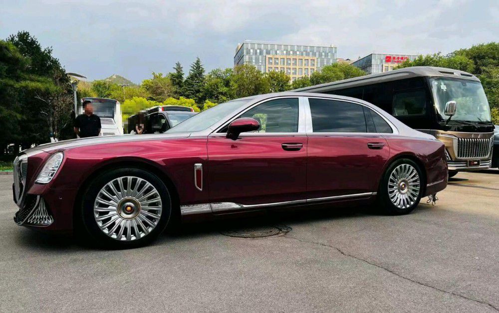 廣州車展三大國產(chǎn)豪車 起步就得30大幾萬 廣州車展三大國產(chǎn)豪車 起步就得30大幾萬