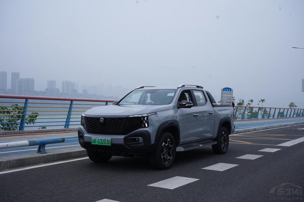 實用性 長安獵手是戶外作業(yè)的“六邊形戰(zhàn)士” 實用性 長安獵手是戶外作業(yè)的“六邊形戰(zhàn)士”