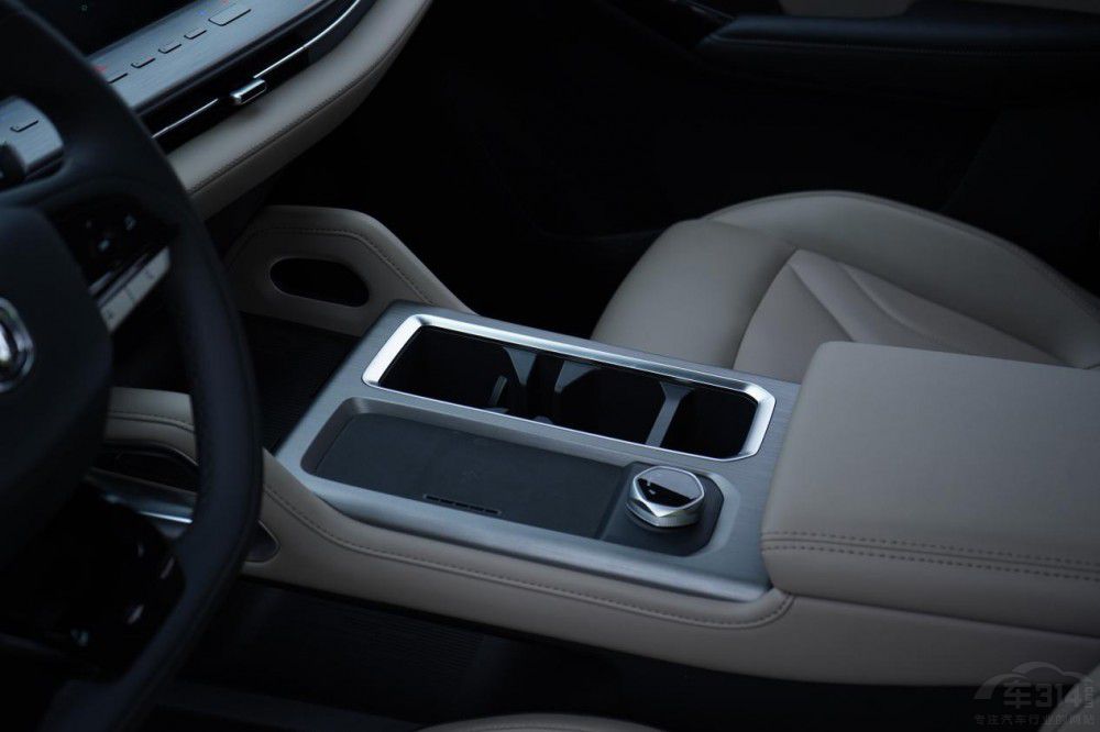 皮卡也可以很拉風(fēng) 長(zhǎng)安獵手很適合女孩子 皮卡也可以很拉風(fēng) 長(zhǎng)安獵手很適合女孩子