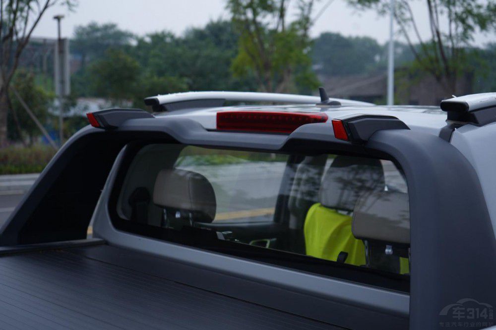 皮卡也可以很拉風(fēng) 長(zhǎng)安獵手很適合女孩子 皮卡也可以很拉風(fēng) 長(zhǎng)安獵手很適合女孩子