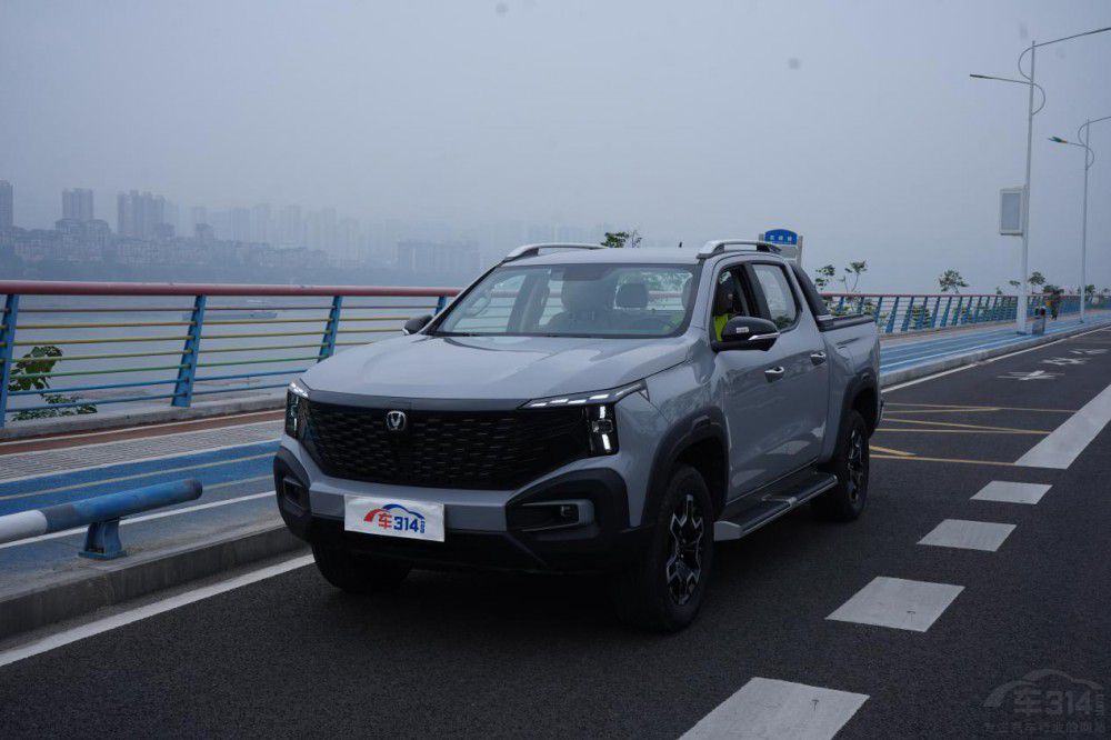 皮卡也可以很拉風(fēng) 長(zhǎng)安獵手很適合女孩子 皮卡也可以很拉風(fēng) 長(zhǎng)安獵手很適合女孩子