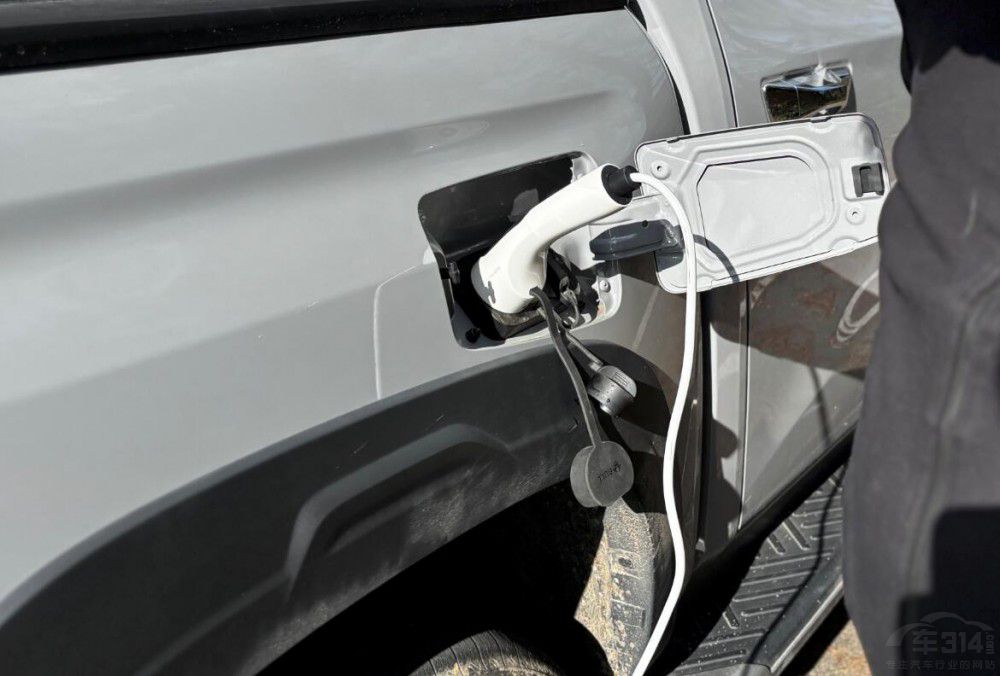 ͨ{һǵSUV