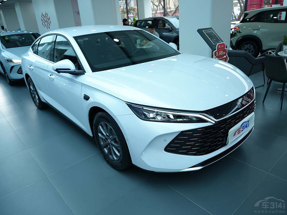 買這三款國產(chǎn)轎車 體驗真正的“智駕平權(quán)” 買這三款國產(chǎn)轎車 體驗真正的“智駕平權(quán)”