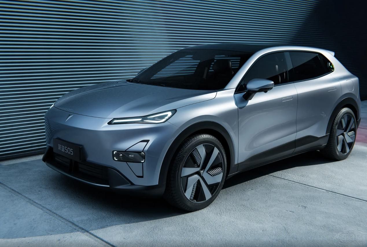 深藍S05為什么比比亞迪元PLUS更值得入手 深藍S05為什么比比亞迪元PLUS更值得入手