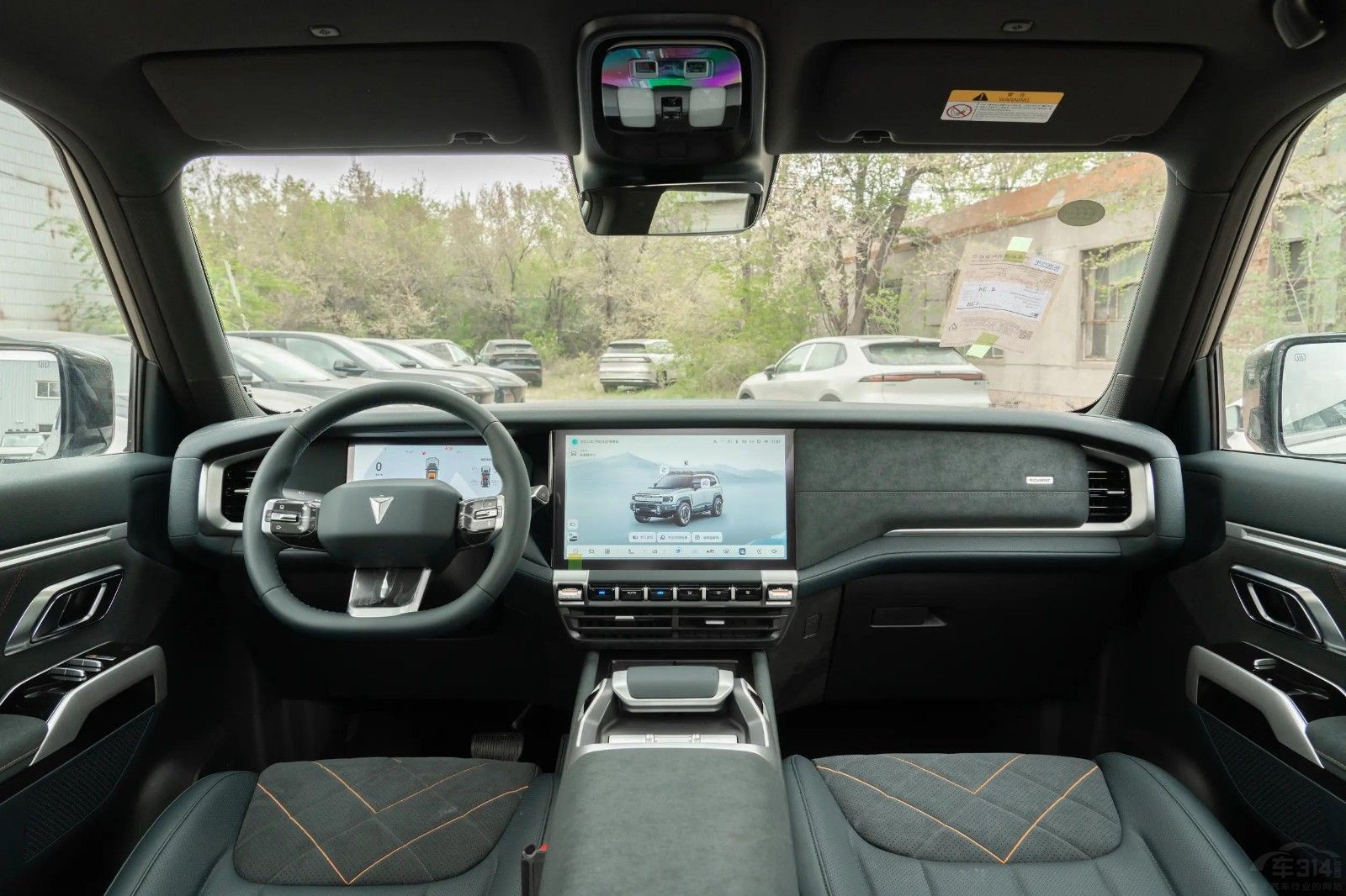 好開(kāi)不貴的方盒子:年輕人的第一款越野車 好開(kāi)不貴的方盒子:年輕人的第一款越野車