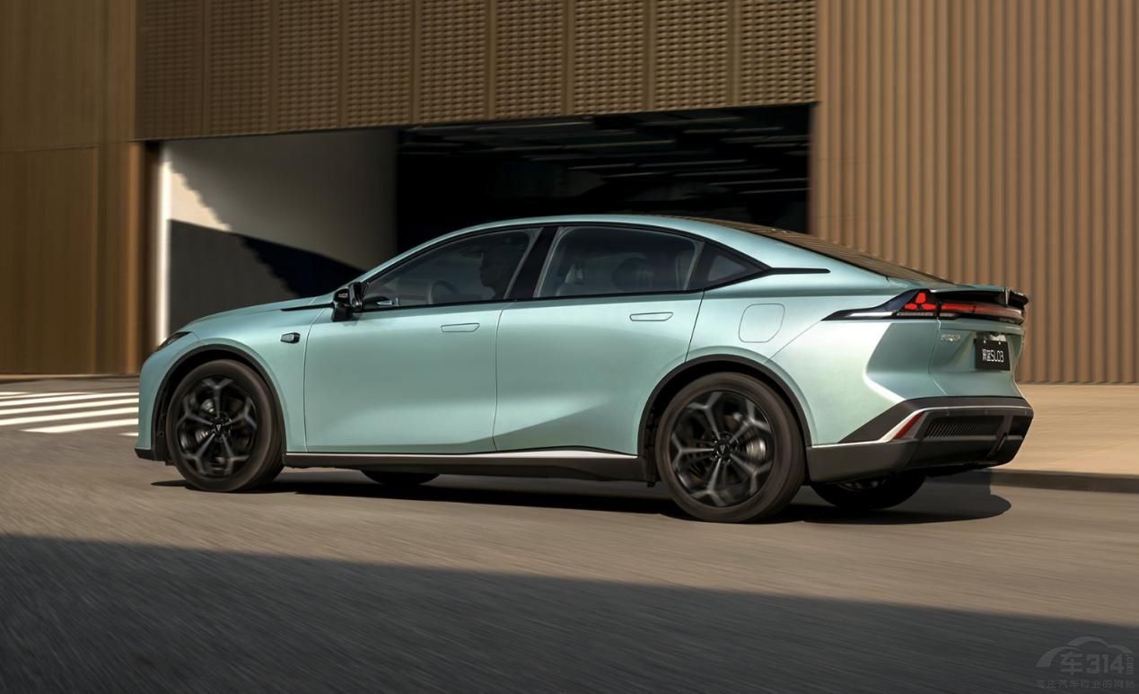 ɳɸ߶Ј(chng)һ硱 СiNӛ