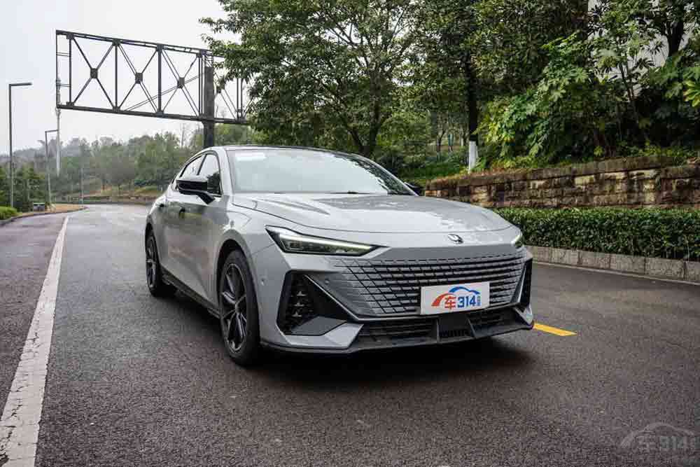 2022汽車內(nèi)卷展望 2022汽車內(nèi)卷展望 紅旗正能量長安有希望