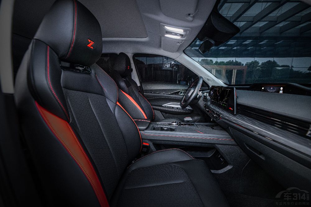 歐尚Z6內(nèi)飾公布 將首次搭載智慧快樂座艙 歐尚Z6內(nèi)飾公布 將首次搭載智慧快樂座艙