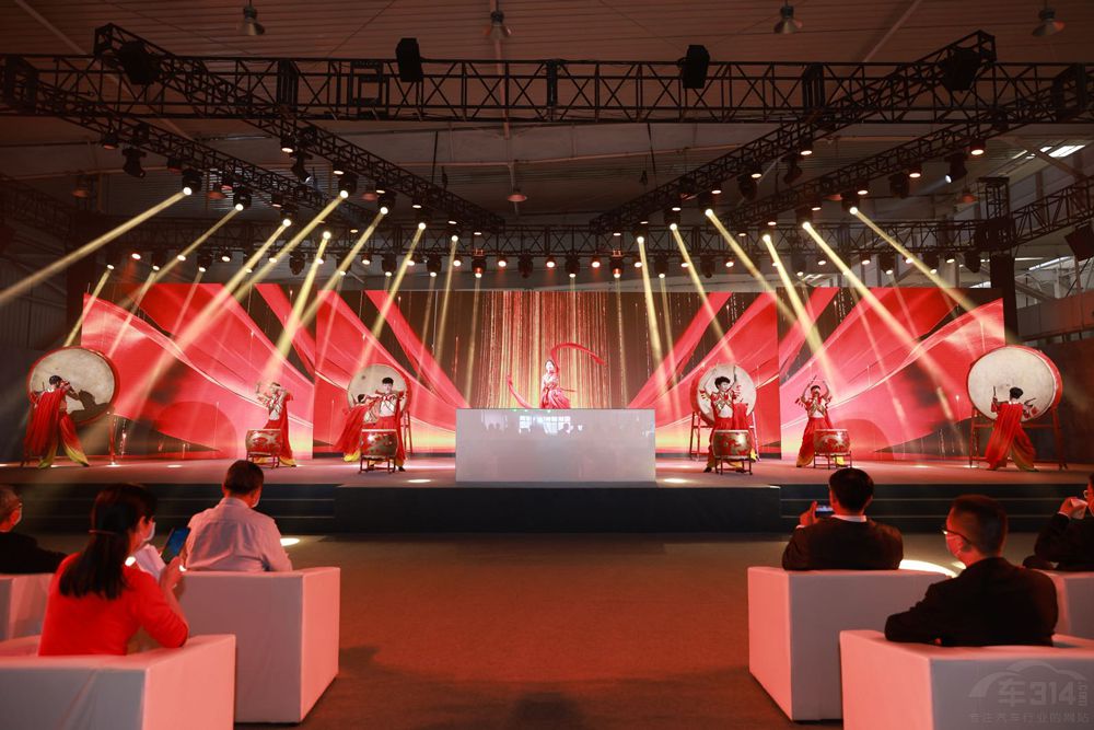 北汽瑞翔全新商用車上市 迎來第二增長極 北汽瑞翔全新商用車上市 迎來第二增長極