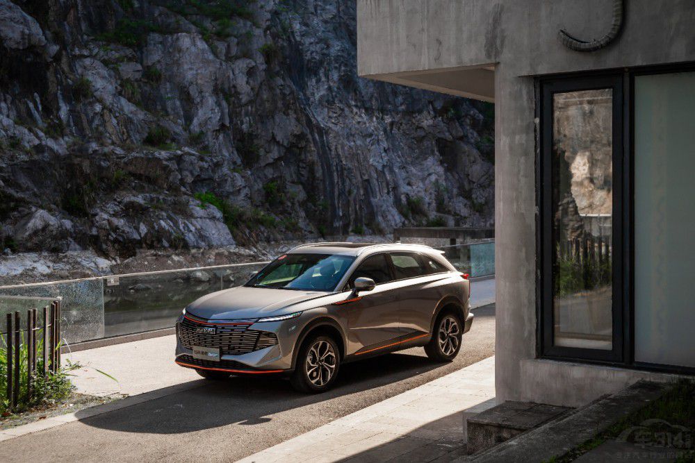 哈弗神獸混動(dòng)DHT正式上市 售價(jià)15.38萬起 哈弗神獸混動(dòng)DHT正式上市 售價(jià)15.38萬起