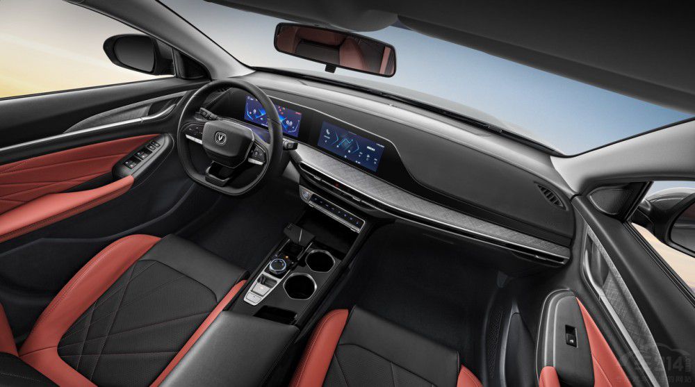 2022݄(dng)PLUS ɹEʲô