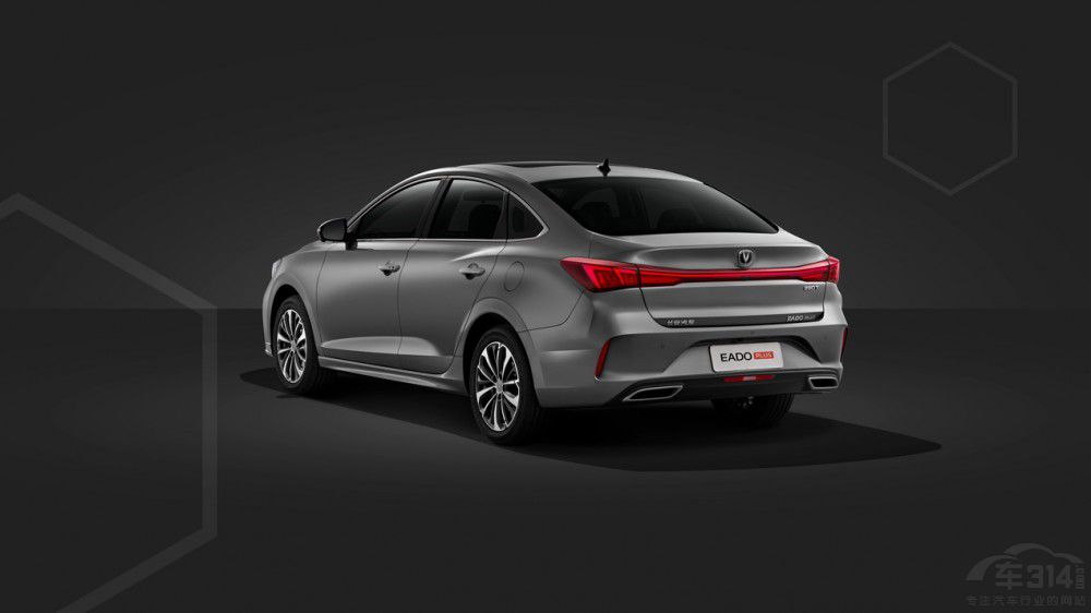 2022݄(dng)PLUS ɹEʲô