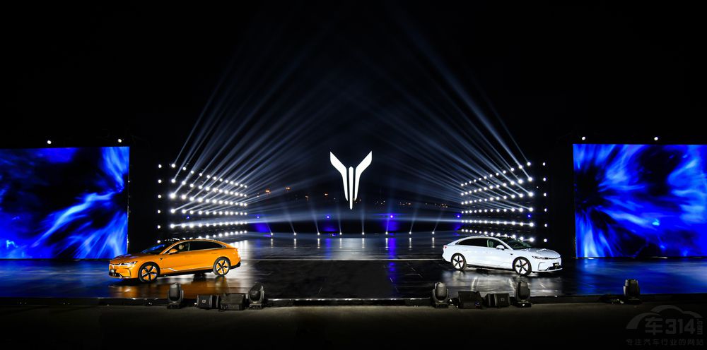 豪華電動(dòng)轎車新標(biāo)準(zhǔn) 嵐圖追光首發(fā)亮相! 豪華電動(dòng)轎車新標(biāo)準(zhǔn) 嵐圖追光首發(fā)亮相!