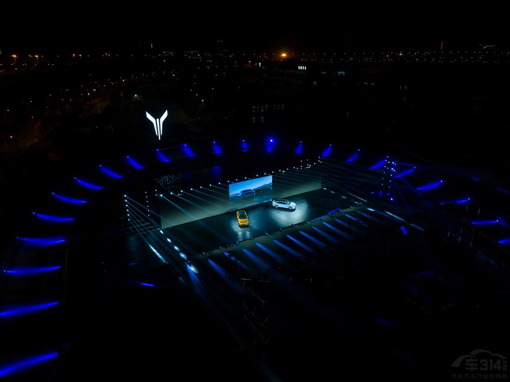 豪華電動(dòng)轎車新標(biāo)準(zhǔn) 嵐圖追光首發(fā)亮相! 豪華電動(dòng)轎車新標(biāo)準(zhǔn) 嵐圖追光首發(fā)亮相!