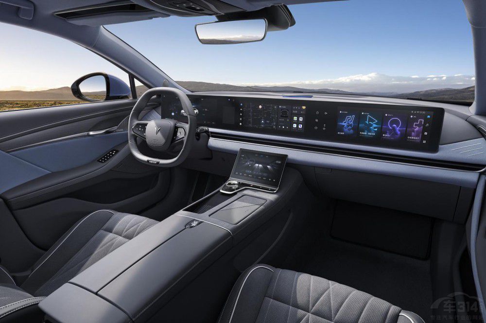 豪華電動(dòng)轎車新標(biāo)準(zhǔn) 嵐圖追光首發(fā)亮相! 豪華電動(dòng)轎車新標(biāo)準(zhǔn) 嵐圖追光首發(fā)亮相!