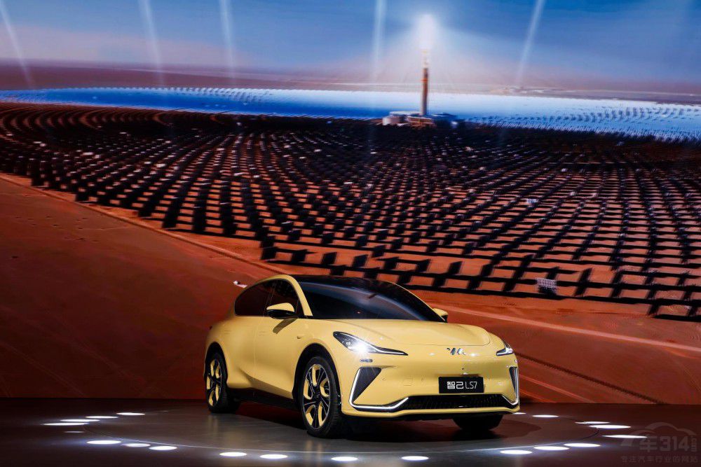 「中大型豪華SUV」智己LS7開啟全國預(yù)售 「中大型豪華SUV」智己LS7開啟全國預(yù)售