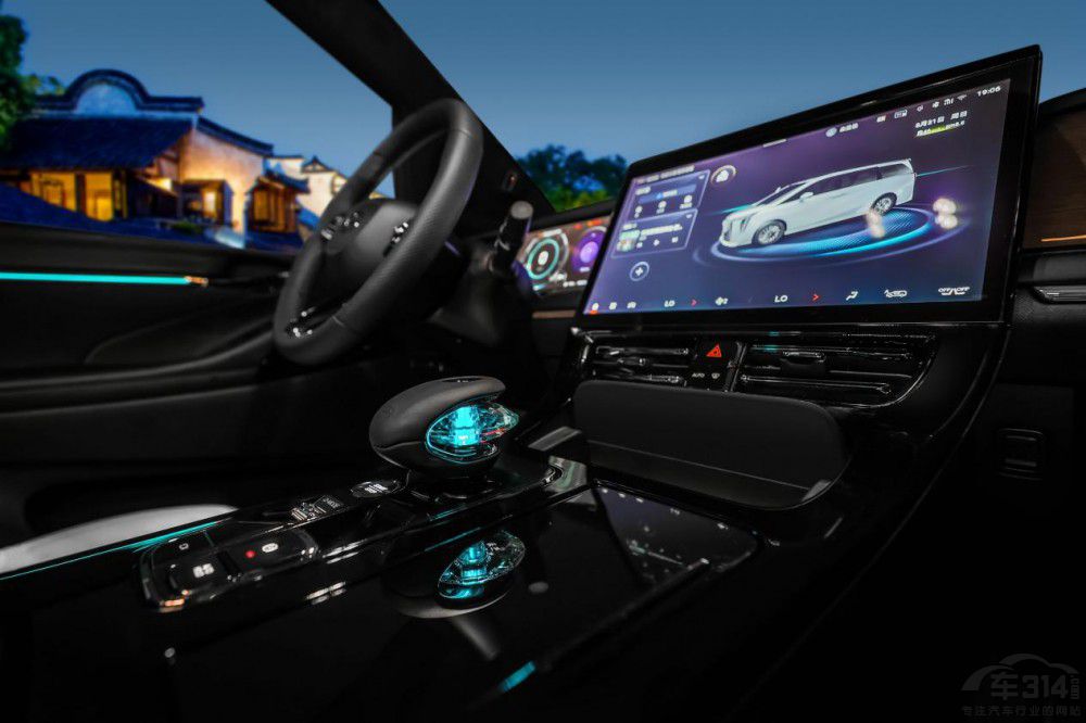 豪華≠昂貴 傳祺M8宗師系列26.98萬(wàn)起售 豪華≠昂貴 傳祺M8宗師系列26.98萬(wàn)起售