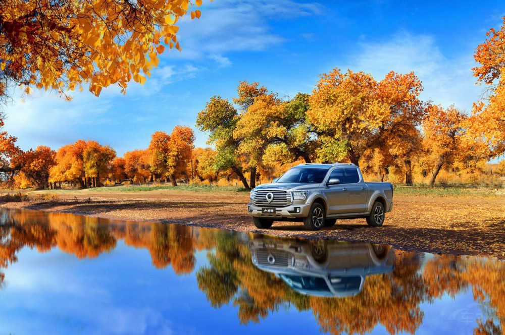 大型高性能豪華皮卡山海炮廣州車展上市 大型高性能豪華皮卡山海炮廣州車展上市