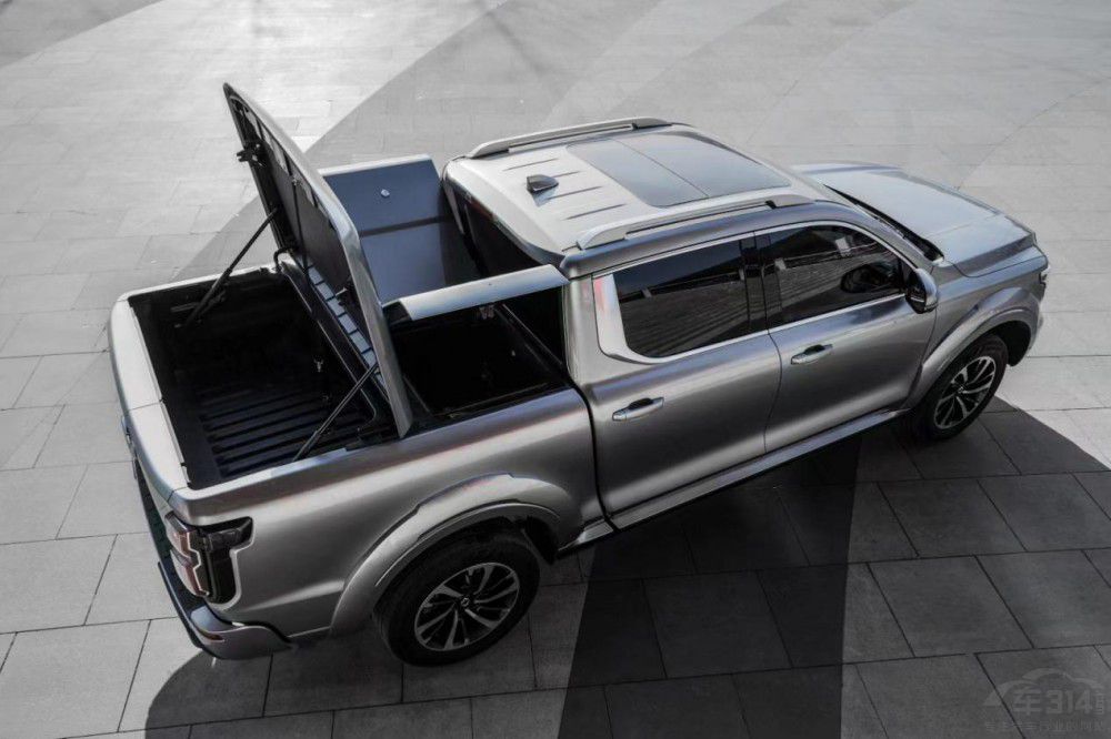 大型高性能豪華皮卡山海炮廣州車展上市 大型高性能豪華皮卡山海炮廣州車展上市