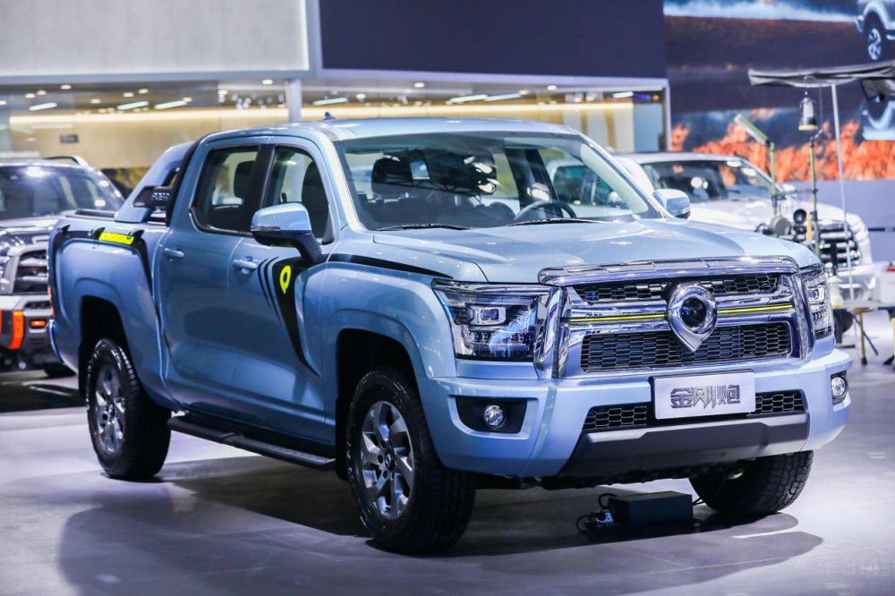 大型高性能豪華皮卡山海炮廣州車展上市 大型高性能豪華皮卡山海炮廣州車展上市