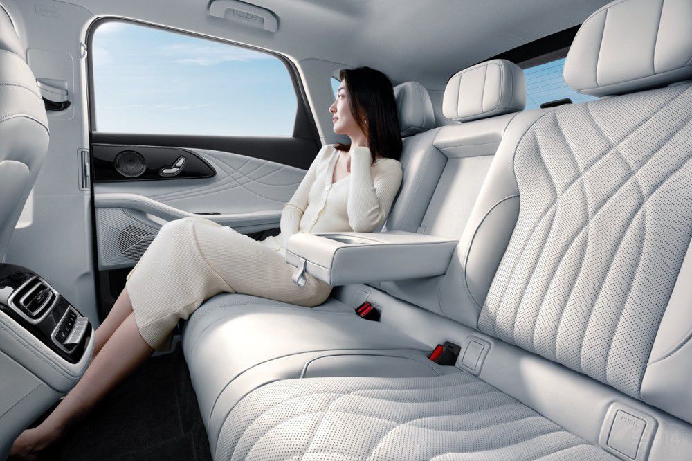 “智慧輕奢旗艦SUV”星途瑤光正式開啟預售 “智慧輕奢旗艦SUV”星途瑤光正式開啟預售