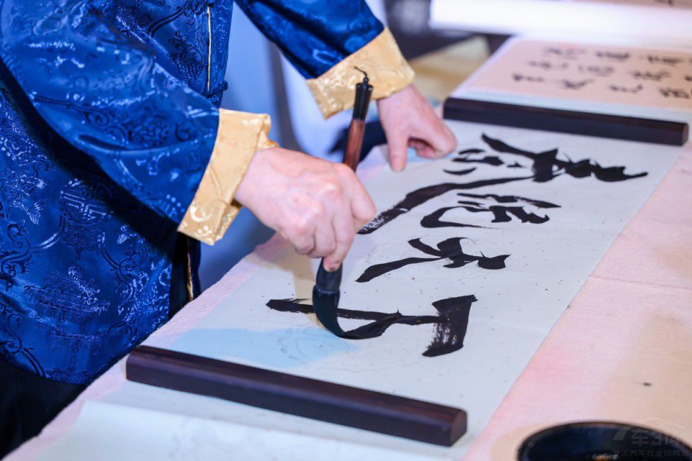 比亞迪秦PLUS EV 2023冠軍版山城煥新上市 比亞迪秦PLUS EV 2023冠軍版山城煥新上市