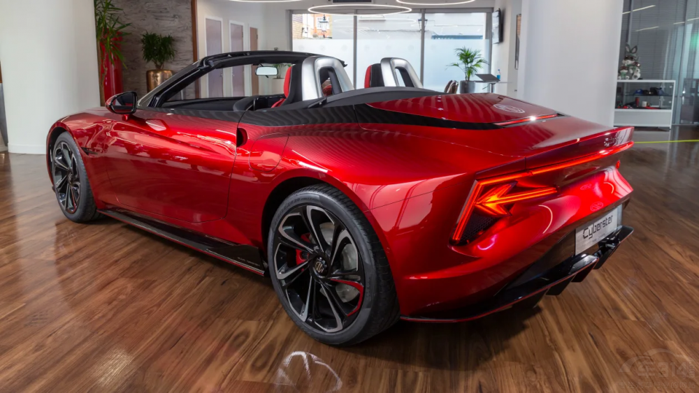 MG Cyberster ۃr(ji)s5fӢ^