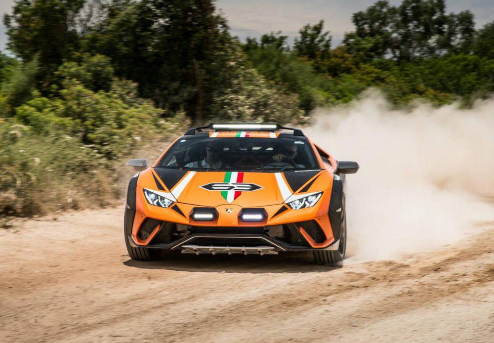 能玩沙子的蘭博基尼超跑 被保時捷帶壞了 能玩沙子的蘭博基尼超跑 被保時捷帶壞了