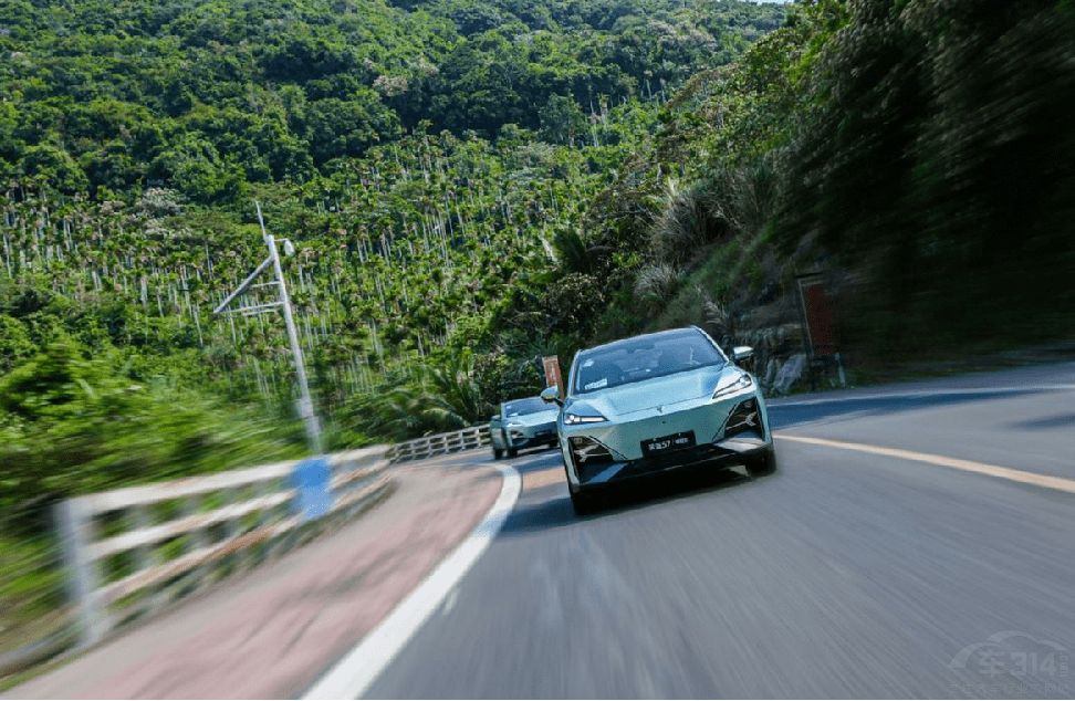 аModel Y {S7¶xSUV