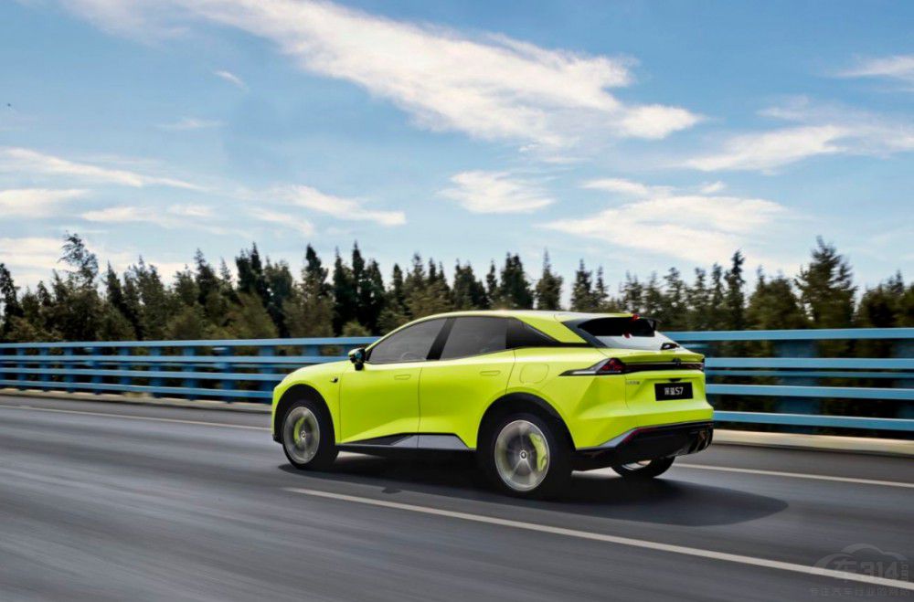 深藍(lán)S7先享預(yù)訂開啟 價格超預(yù)期 又是爆款 深藍(lán)S7先享預(yù)訂開啟 價格超預(yù)期 又是爆款