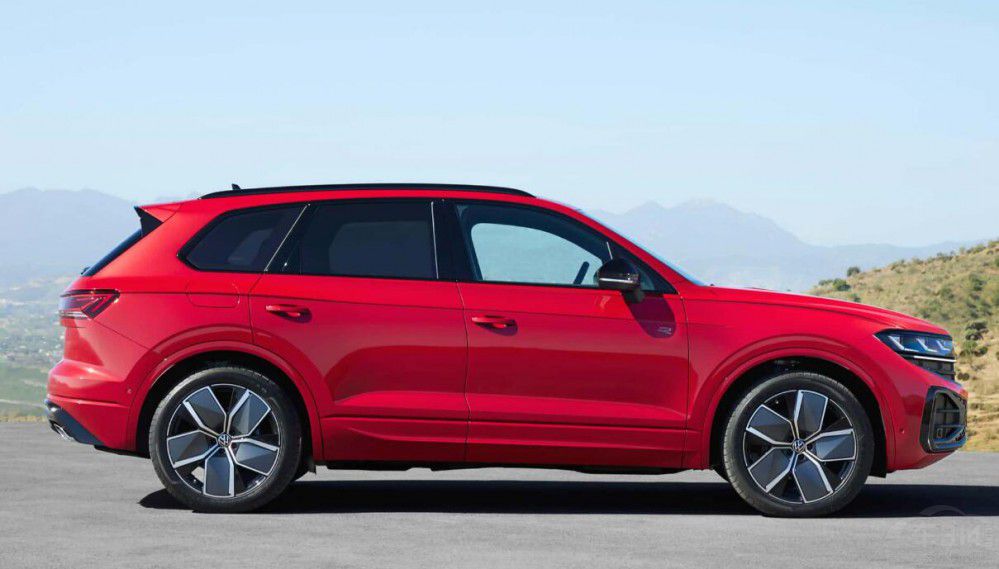 新款大眾途銳馬上就到 但是一點(diǎn)都不霸氣 新款大眾途銳馬上就到 但是一點(diǎn)都不霸氣