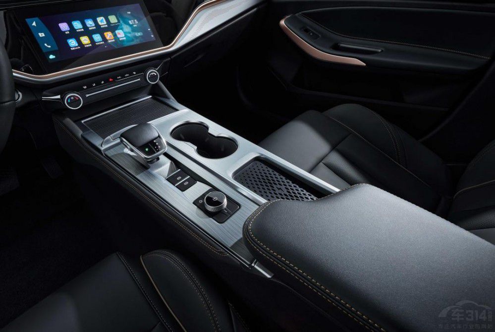 售價(jià)7.49萬(wàn)元起 2023款艾瑞澤5 PLUS上市 售價(jià)7.49萬(wàn)元起 2023款艾瑞澤5 PLUS上市