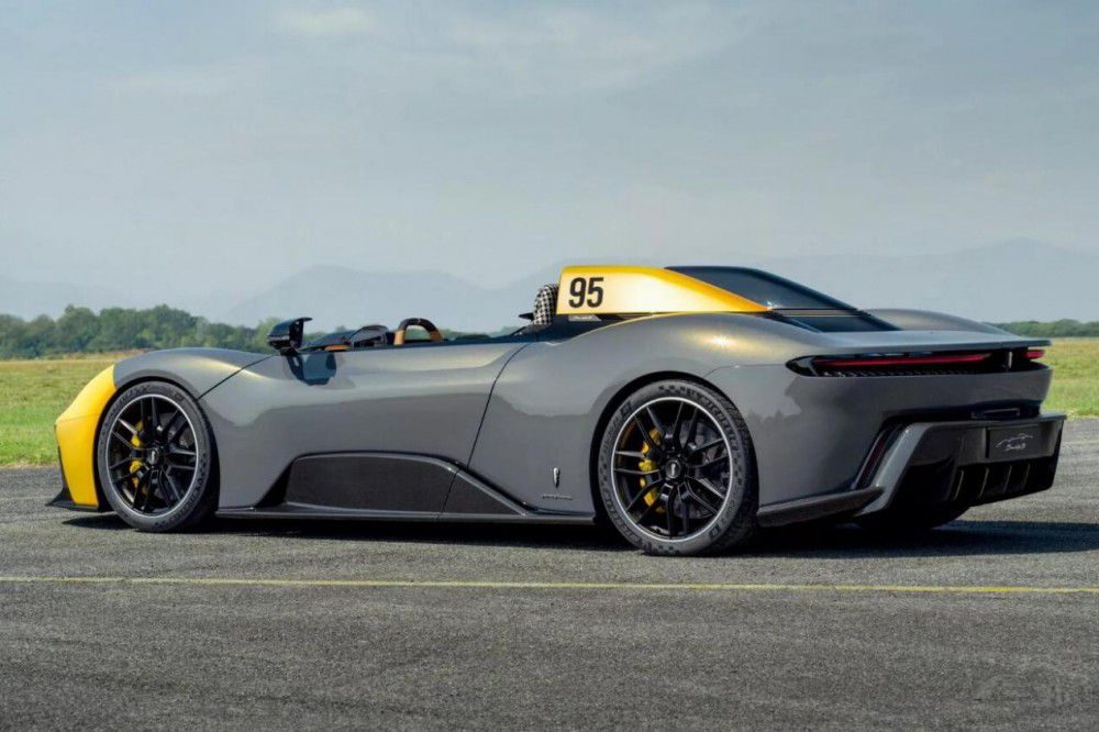 沒(méi)車頂?shù)募冸姵?開(kāi)價(jià)居然達(dá)到3500萬(wàn)元 沒(méi)車頂?shù)募冸姵?開(kāi)價(jià)居然達(dá)到3500萬(wàn)元