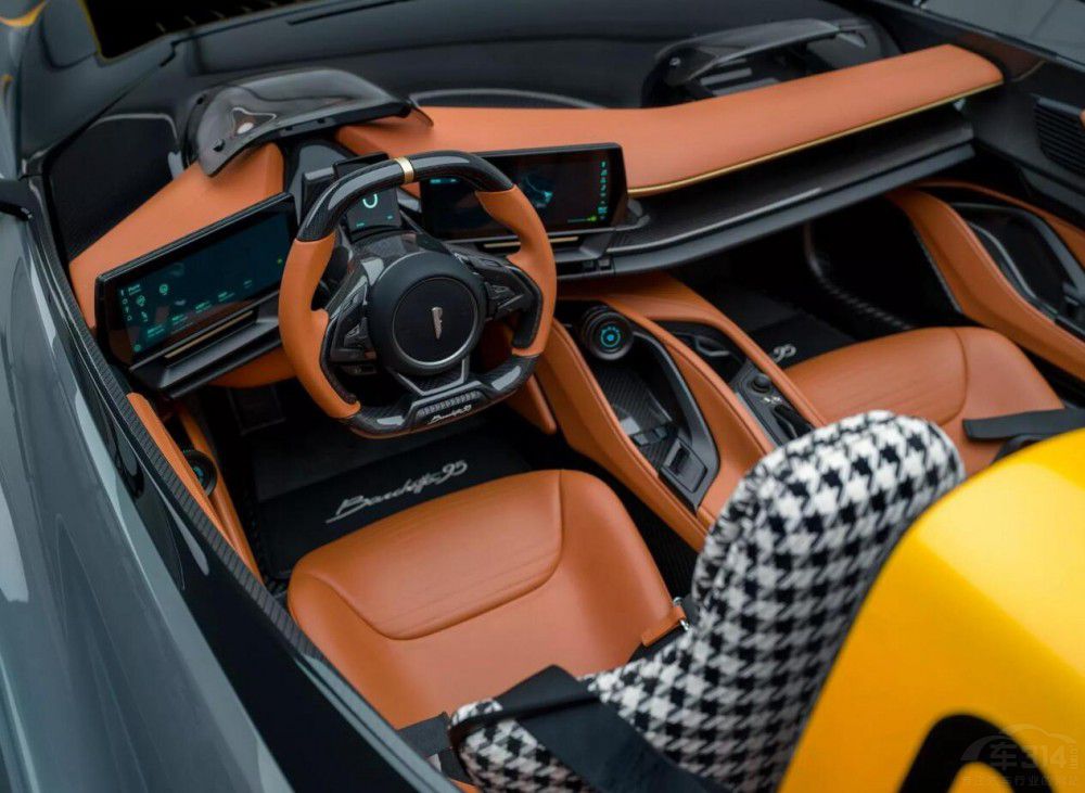 沒(méi)車頂?shù)募冸姵?開(kāi)價(jià)居然達(dá)到3500萬(wàn)元 沒(méi)車頂?shù)募冸姵?開(kāi)價(jià)居然達(dá)到3500萬(wàn)元