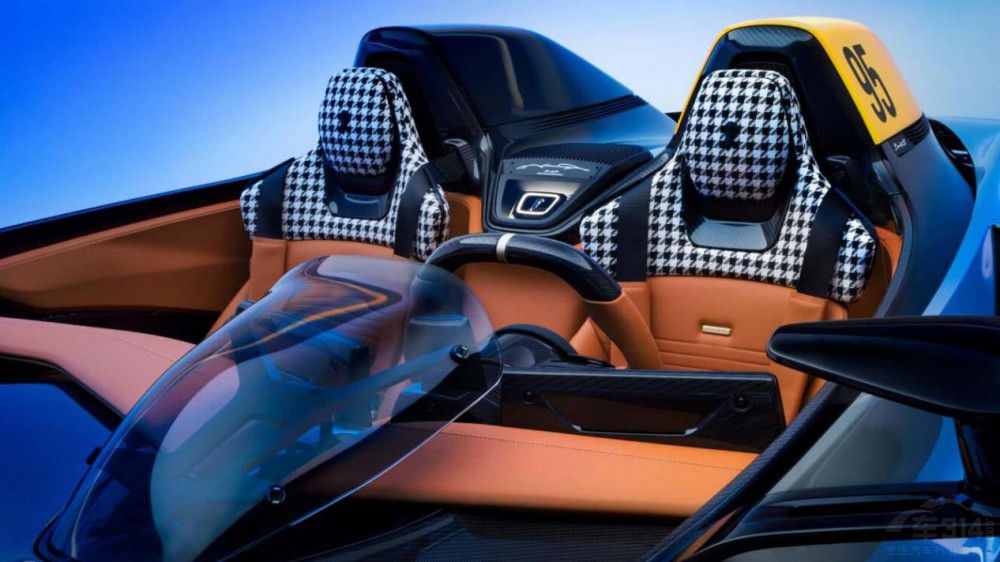 沒(méi)車頂?shù)募冸姵?開(kāi)價(jià)居然達(dá)到3500萬(wàn)元 沒(méi)車頂?shù)募冸姵?開(kāi)價(jià)居然達(dá)到3500萬(wàn)元