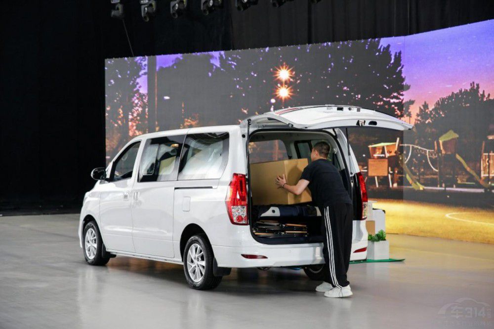 2024M5&PLUS (qing) 7.49fԪ