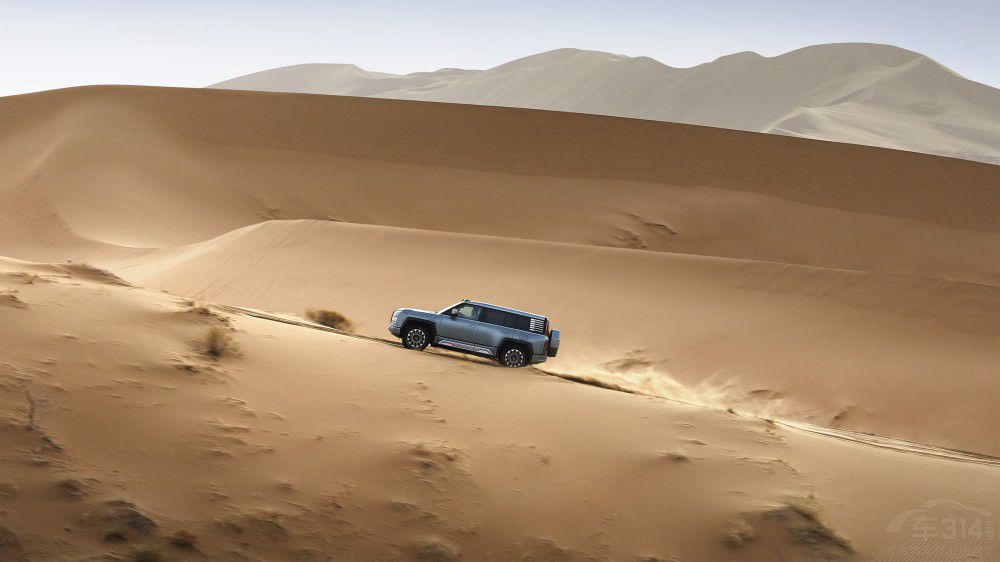 仰望U8豪華版上市 上市價格為109.8萬元 仰望U8豪華版上市 上市價格為109.8萬元