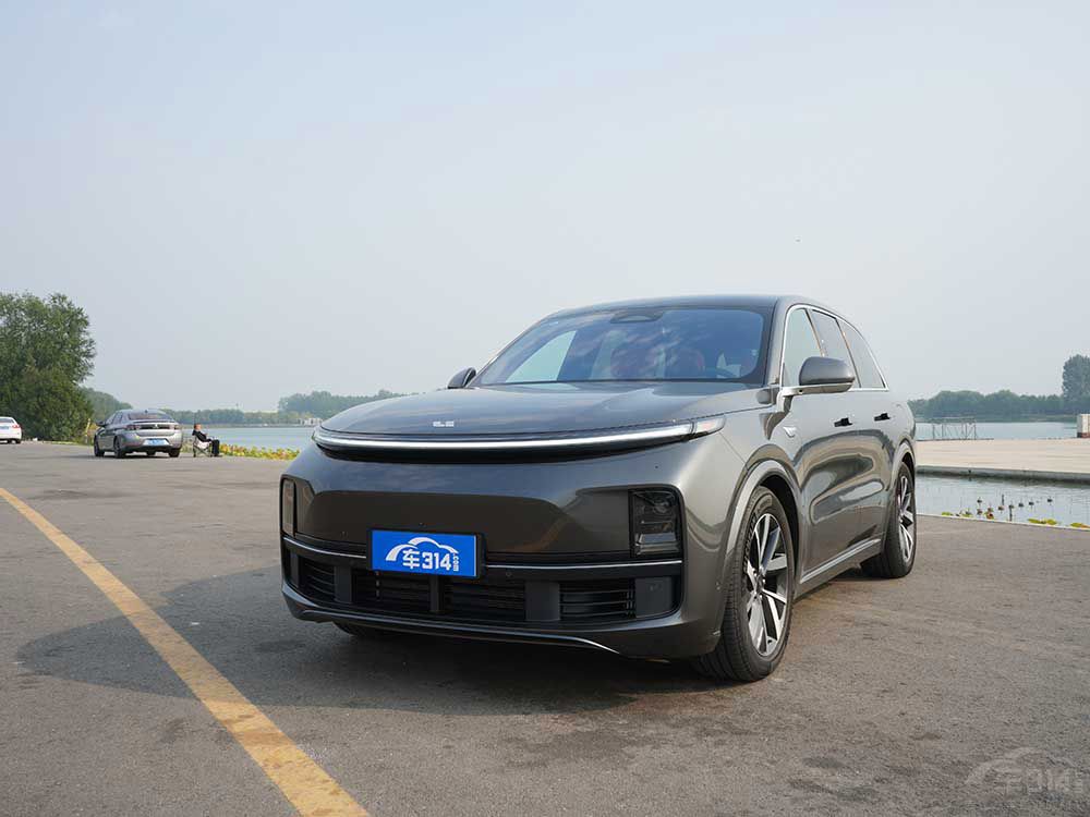 問界新M7上演驚天逆轉(zhuǎn) 這回輪到理想緊張 問界新M7上演驚天逆轉(zhuǎn) 這回輪到理想緊張